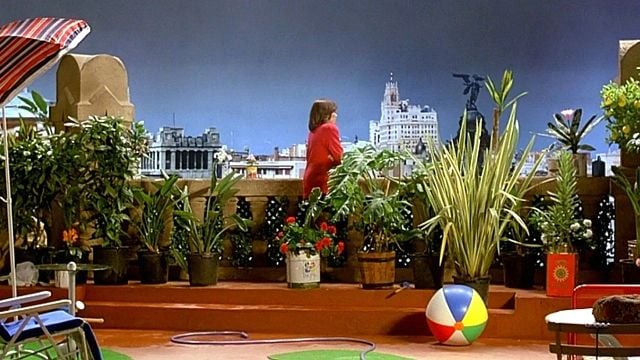 Imagem da notícia "Se continuar assim, vai estragar o filme": A atriz que não quer lembrar da experiência com Almodóvar