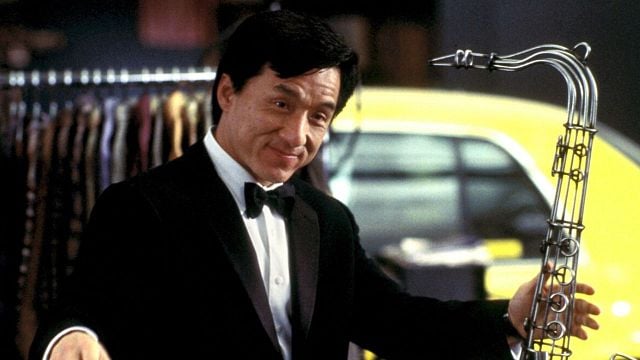 Imagem da notícia Assim que conheceu Spielberg, Jackie Chan fez um pedido para atuar em Jurassic Park: O diretor tinha um motivo para rejeitar a oferta