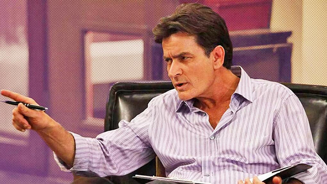 Nova série do criador de Two and a Half Men com Charlie Sheen está disponível no Brasil