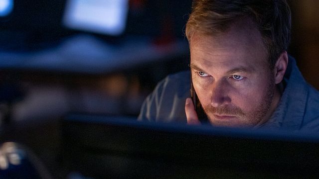 Imagem da notícia Hoje na Netflix: Essa minissérie vai te dar apenas 4 horas para você decidir no que acreditar