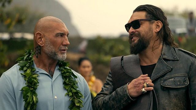 Imagem da notícia Pelo bem de seu humor, assista a este filme de comédia que acabou de chegar ao Prime Video: Estrelado por Jason Momoa e Dave Bautista