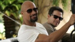 Imagem da notícia Mark Wahlberg e The Rock em novo filme de Michael Bay