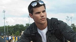 Imagem da notícia Taylor Lautner irá atuar em Gente Grande 2