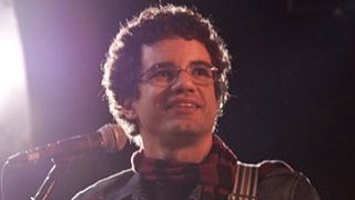 Imagem da notícia Filme sobre Renato Russo tem estreia adiada