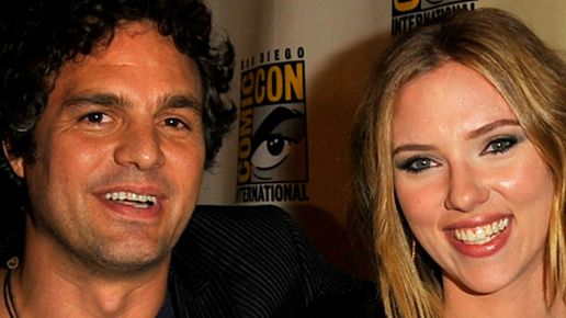 Imagem da notícia Scarlett Johansson desiste de filme musical com "Hulk" Mark Ruffalo