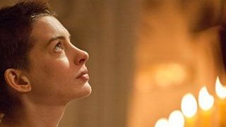 Imagem da notícia Anne Hathaway solta a voz no primeiro trailer de Os Miseráveis