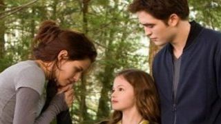 Imagem da notícia Divulgadas novas fotos da filha de Bella e Edward em A Saga Crepúsculo: Amanhecer - O Final