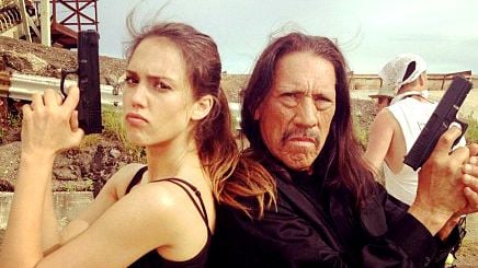 Imagem da notícia Novas imagens de Machete Kills mostram Jessica Alba feroz, cenas de flamenco e Robert Rodriguez