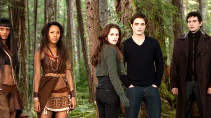 Imagem da notícia A Saga Crepúsculo: Novas imagens de Amanhecer - O Final e entrevista com o diretor