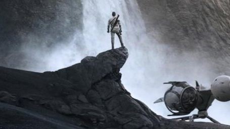 Oblivion, nova ficção científica com Tom Cruise, ganha belo cartaz