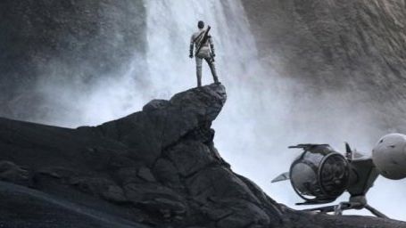 Imagem da notícia Oblivion, nova ficção científica com Tom Cruise, ganha belo cartaz