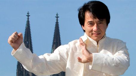 Imagem da notícia Jackie Chan anuncia participação em Os Mercenários 3