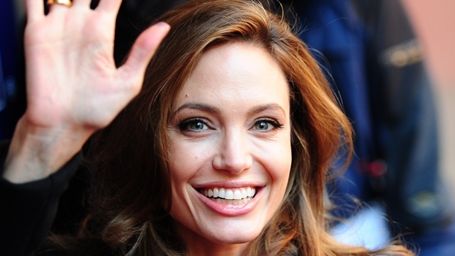 Imagem da notícia Angelina Jolie deve dirigir filme sobre herói da Segunda Guerra Mundial
