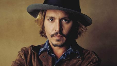 Johnny Depp será o mafioso Whitey Bulger em novo filme de Barry Levinson