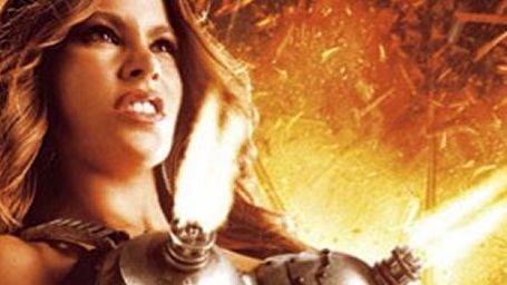 Sofia Vergara surge com um sutiã-metralhadora em novo cartaz de Machete Kills