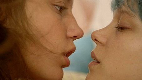 Imagem da notícia Cannes 2013: La Vie d'Adèle seduz a crítica e já é apontado como o ganhador da Palma de Ouro