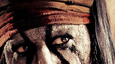 Imagem da notícia Johnny Depp e Armie Hammer em dois belos pôsteres de O Cavaleiro Solitário