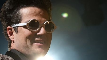 Imagem da notícia Exclusivo - Divulgadas as primeiras fotos oficiais de Crô, longa com Marcelo Serrado