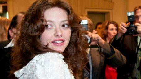 Imagem da notícia Amanda Seyfried surge como estrela pornô no primeiro trailer de Lovelace