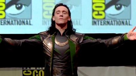 Tom Hiddleston surge como Loki na Comic-Con