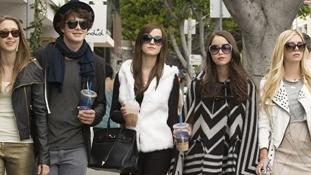 Veja cena exclusiva com Emma Watson e amigos fora da lei de Bling Ring: A Gangue de Hollywood