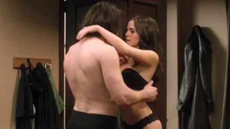 Imagem da notícia Primeiro trailer de Vampire Academy: Mais sangrento e sensual do que a Saga Crepúsculo?