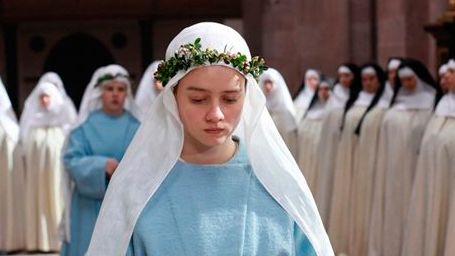 Imagem da notícia Exclusivo - Confira cena legendada de A Religiosa