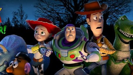 Woody e Buzz investigam um mistério no primeiro clipe da animação Toy Story of Terror