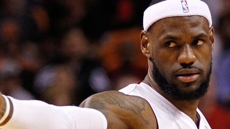 Imagem da notícia LeBron James vai estrelar filme sobre basquete ao lado de comediante