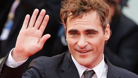 Imagem da notícia Joaquin Phoenix pode ser vilão principal de Batman vs Superman