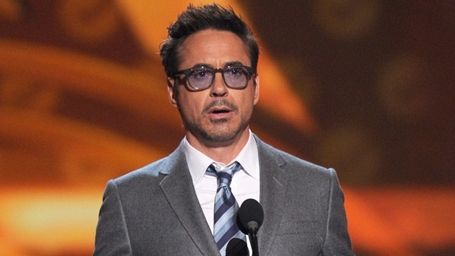 Imagem da notícia Robert Downey Jr., Jennifer Lawrence e Emma Watson vão apresentar prêmios no Globo de Ouro. Veja lista completa!