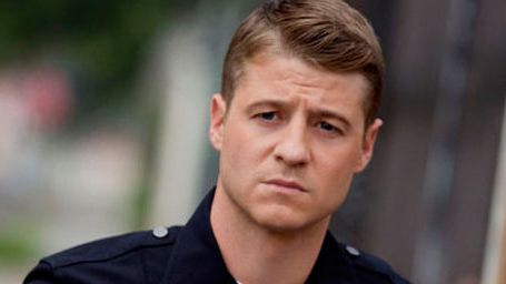 Imagem da notícia Série Gotham define seu Jim Gordon