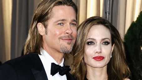 Imagem da notícia By the Sea é o título do novo filme estrelado por Angelina Jolie e Brad Pitt