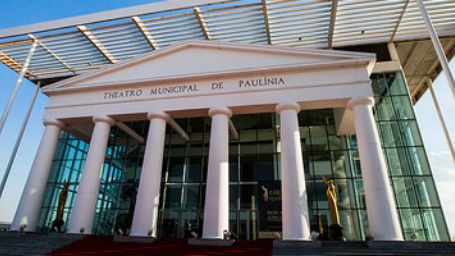 Imagem da notícia Paulínia 2014: "internacionalização" é a palavra de ordem na noite de abertura do festival