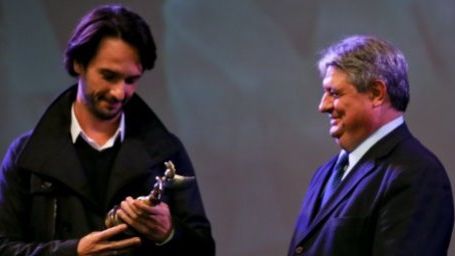 Imagem da notícia Gramado 2014: Rodrigo Santoro se emociona ao receber homenagem