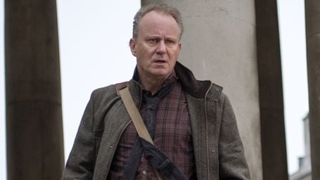 Imagem da notícia Stellan Skarsgard confirma que vai participar de Os Vingadores 2