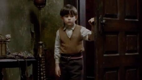 Imagem da notícia Continuação de A Mulher de Preto ganha novo trailer: "Ela nunca se vai"