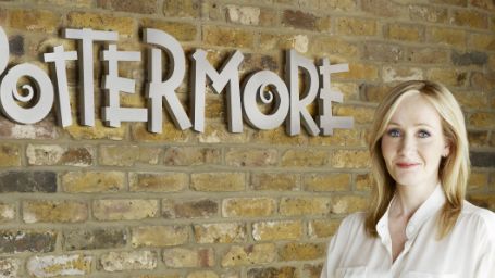 Imagem da notícia J.K. Rowling presenteia fãs de Harry Potter com o perfil completo de Dolores Umbridge
