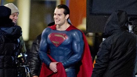 Imagem da notícia Veja imagens de Henry Cavill e Amy Adams durante a gravação de Batman V Superman: Dawn of Justice