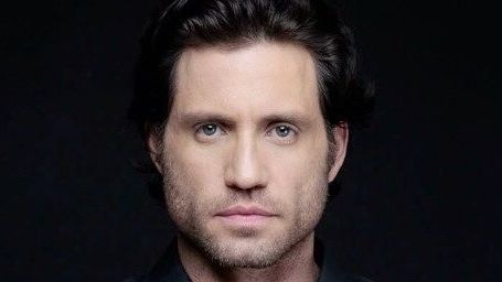 Imagem da notícia Edgar Ramirez entra para o elenco de Joy, filme de David O. Russell que terá Jennifer Lawrence como protagonista
