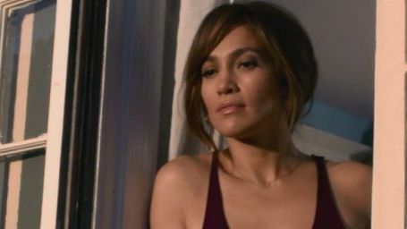 Imagem da notícia Exclusivo: Jennifer Lopez enfrenta problemas com o vizinho (e amante) no trailer de O Garoto da Casa ao Lado