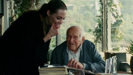 Imagem da notícia Exclusivo: ‘Resistência’, ‘fé’ e ‘perdão’ são temas de vídeo com cenas inéditas de Invencível