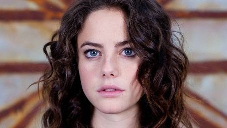 Imagem da notícia Piratas do Caribe 5: Kaya Scodelario, de Maze Runner, pode ter o papel feminino principal