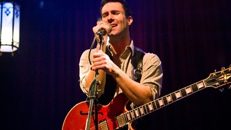 Imagem da notícia Adam Levine, vocalista do Maroon 5, irá apresentar canção de Mesmo Se Nada Der Certo no Oscar