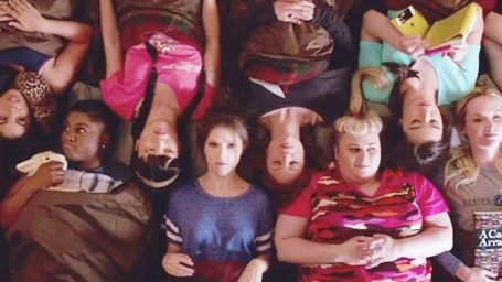 Imagem da notícia A Escolha Perfeita 2, com Anna Kendrick e Rebel Wilson, ganha novo trailer e cartaz