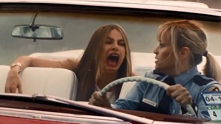 Imagem da notícia Reese Witherspoon e Sofia Vergara gastam o espanhol no primeiro trailer de Hot Pursuit