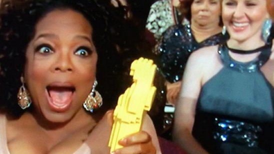 Imagem da notícia Vídeo mostra como foram construídas as estatuetas do Oscar feitas em Lego