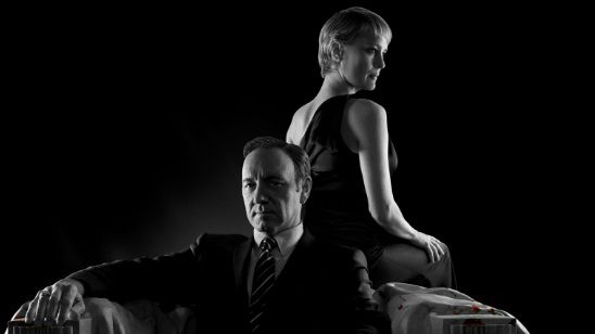 Imagem da notícia Autor de House of Cards confessa que temia adaptação da Netflix: "Eu pensei que fosse dar tudo errado"