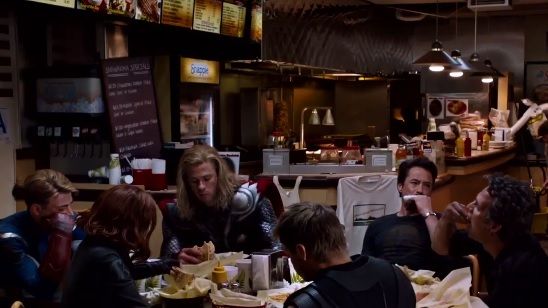 Imagem da notícia Visita aos bastidores revela segredos e sequências inéditas de Vingadores 2!