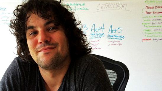 Imagem da notícia Singular: Crackle adquire série criada pelo brasileiro Beto Skubs